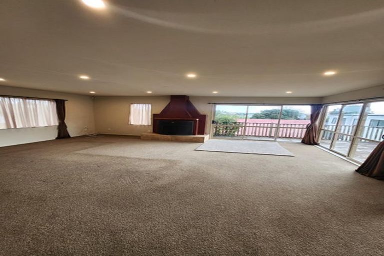 Photo of property in 13a Hebron Road, Waiake, Auckland, 0630