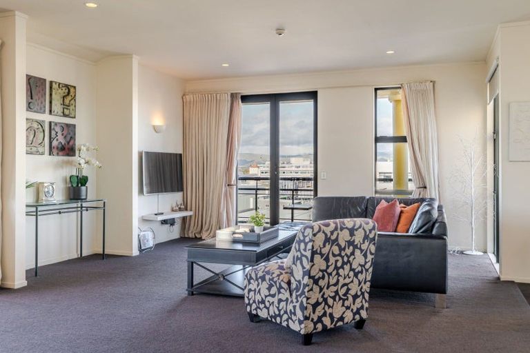 Photo of property in 3/6p Queen Street, Palmerston North, 4410