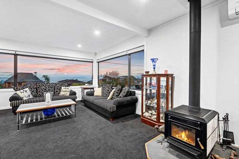 Photo of property in 48 Gulf View Road, Murrays Bay, Auckland, 0630