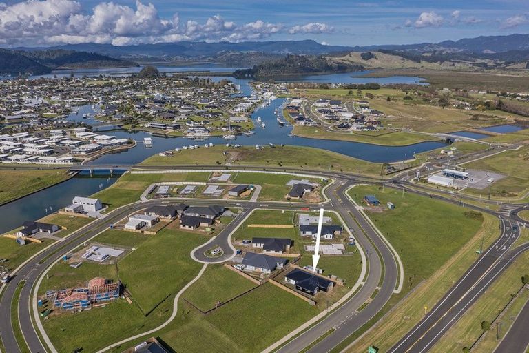 Photo of property in 267 Kupe Drive, Whitianga, 3510