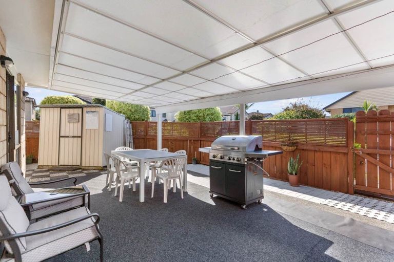 Photo of property in 16 Janway Avenue, Flat Bush, Auckland, 2016