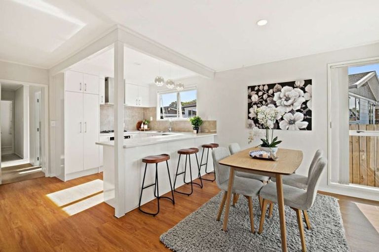 Photo of property in 22 Fiesta Drive, Half Moon Bay, Auckland, 2012