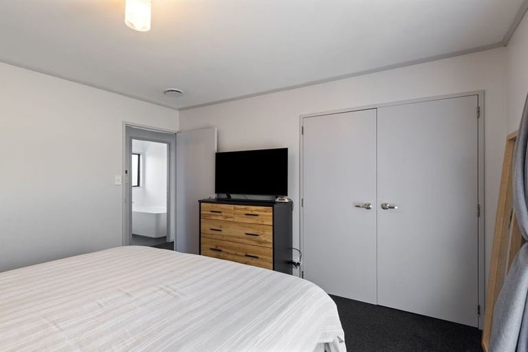 Photo of property in 1 Lydia Place, Kelvin Grove, Palmerston North, 4414