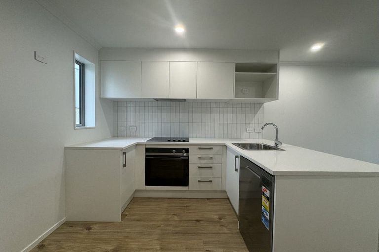 Photo of property in 49 Ngae Place, Mangere East, Auckland, 2024