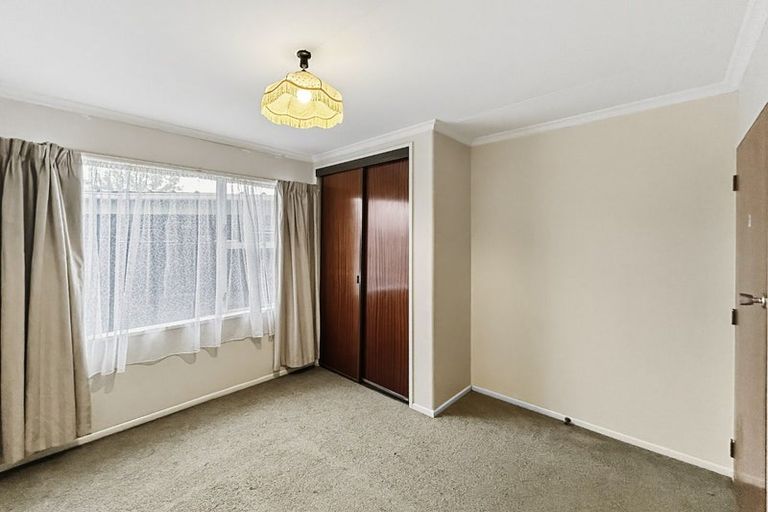 Photo of property in 53 Abraham Crescent, Milson, Palmerston North, 4414