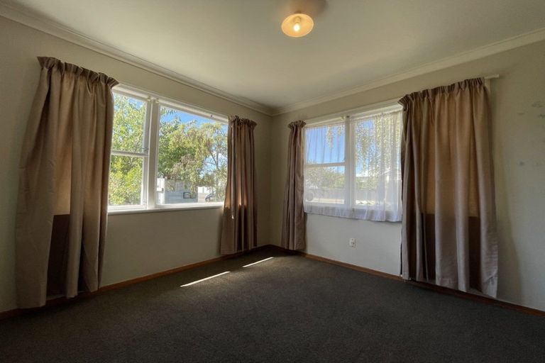 Photo of property in 87 Featherston Street, Takaro, Palmerston North, 4412