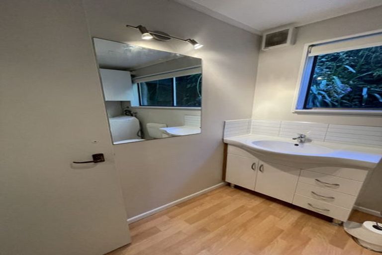 Photo of property in 34 Southern Cross Crescent, Island Bay, Wellington, 6023