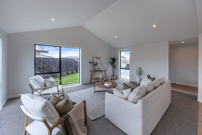 Photo of property in 9 Crosado Place, Rolleston, 7614