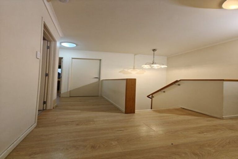 Photo of property in 36 Greenbough Lane, Greenhithe, Auckland, 0632