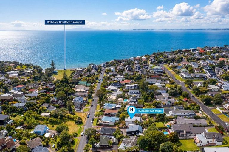 Photo of property in 1/22 Sandown Road, Rothesay Bay, Auckland, 0630