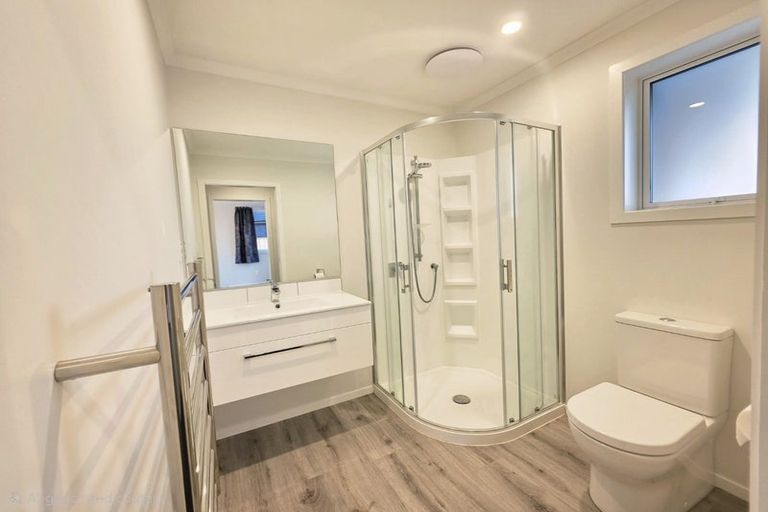 Photo of property in 112 Hinemoa Street, Levin, 5510