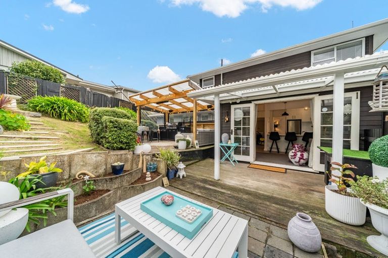 Photo of property in 18 Pempsey Street, Silverstream, Upper Hutt, 5019