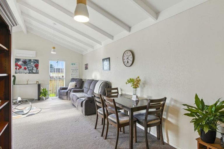 Photo of property in 6a Buckley Grove, Paraparaumu, 5032