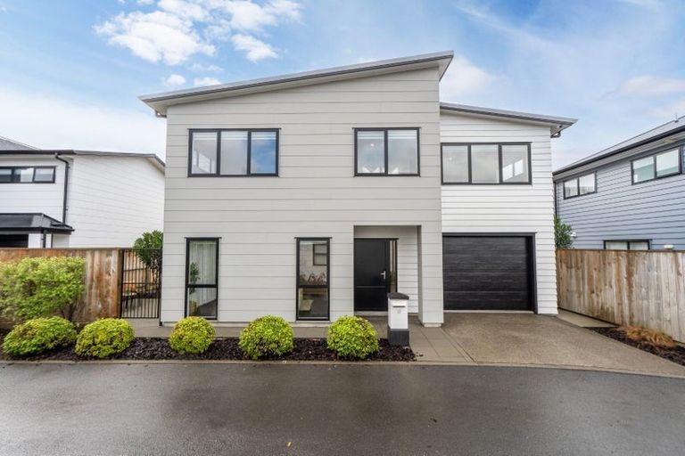 Photo of property in 10 Okoutu Lane, Moera, Lower Hutt, 5010