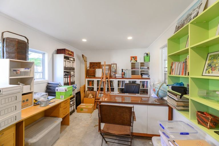 Photo of property in 52 Don Buck Road, Massey, Auckland, 0614