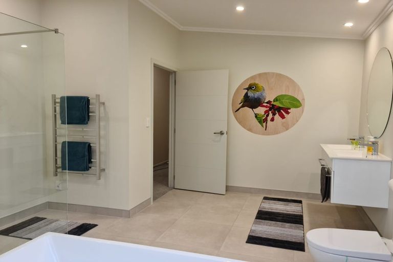 Photo of property in 114 Bombay Road, Bombay, 2675