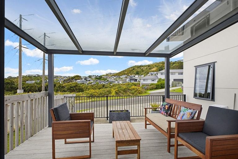 Photo of property in 10a Polestar Lane, Whitby, Porirua, 5024