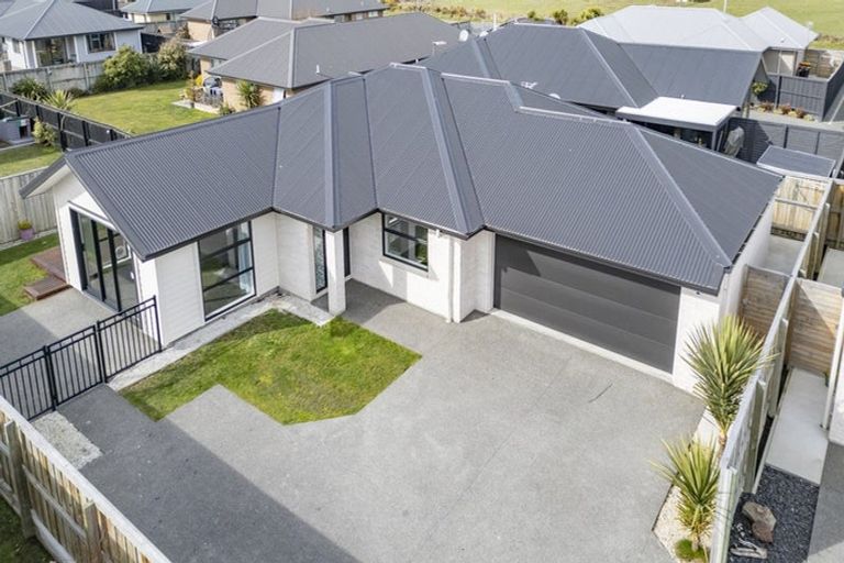 Photo of property in 82a Watkins Drive, Rangiora, 7400