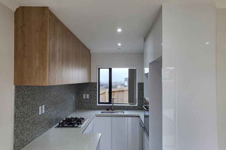 Photo of property in 37 Nola Dawn Avenue, Papakura, 2110