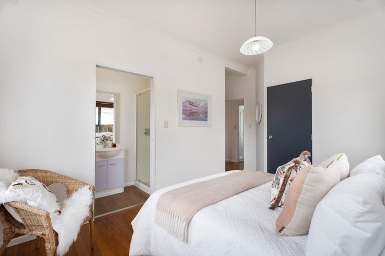 Photo of property in 54 Athlone Crescent, Avalon, Lower Hutt, 5011