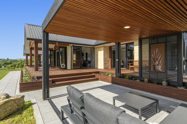 Photo of property in 43r Oceana Drive, Welcome Bay, Tauranga, 3175