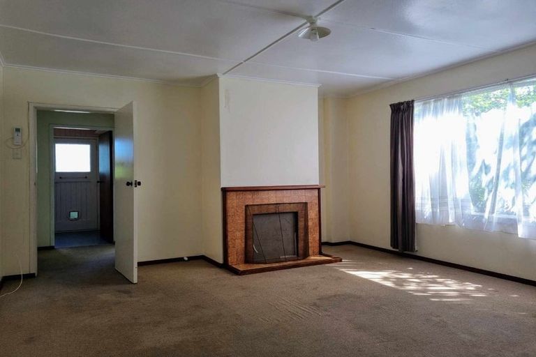 Photo of property in 2 Chard Street, Westown, New Plymouth, 4310