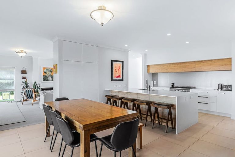 Photo of property in 18 Chateau Crescent, Rangatira Park, Taupo, 3330