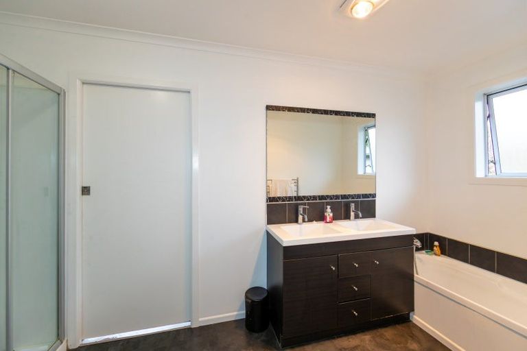 Photo of property in 43 Bill Hercock Street, Pirimai, Napier, 4112