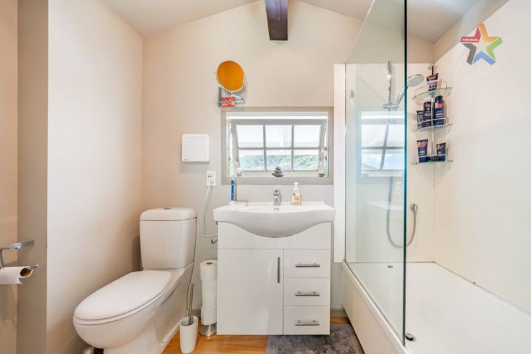 Photo of property in 4 Kerkwall Drive, Naenae, Lower Hutt, 5011