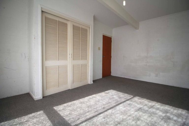 Photo of property in 46 Kohekohe Street, New Lynn, Auckland, 0600