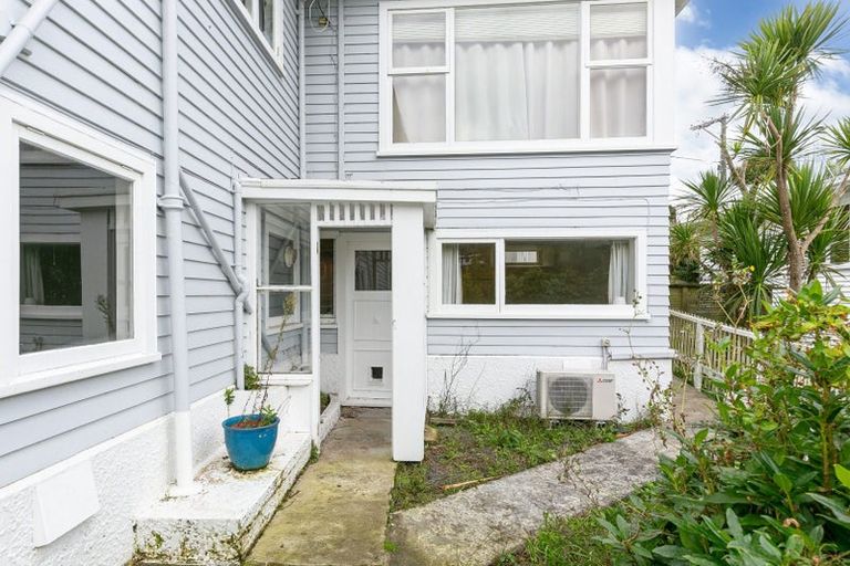 Photo of property in 18 Putnam Street, Northland, Wellington, 6012