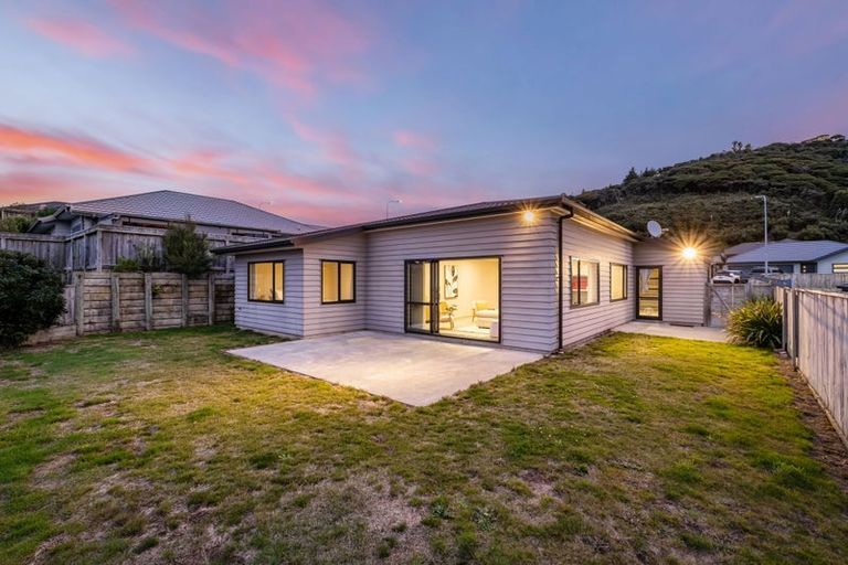 Photo of property in 12 Moonsail Drive, Whitby, Porirua, 5024