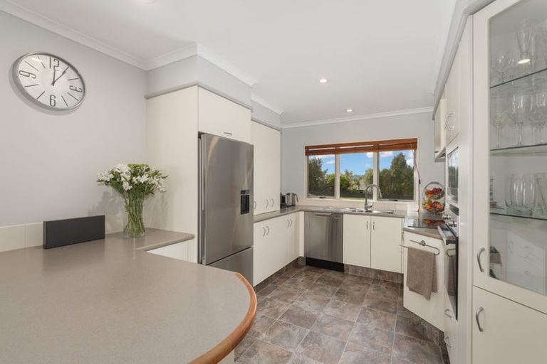 Photo of property in 4 Kestrel Avenue, Welcome Bay, Tauranga, 3112