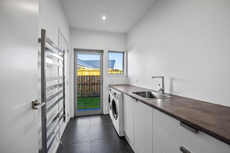 Photo of property in 22 Mercade Close, Stratford, 4332