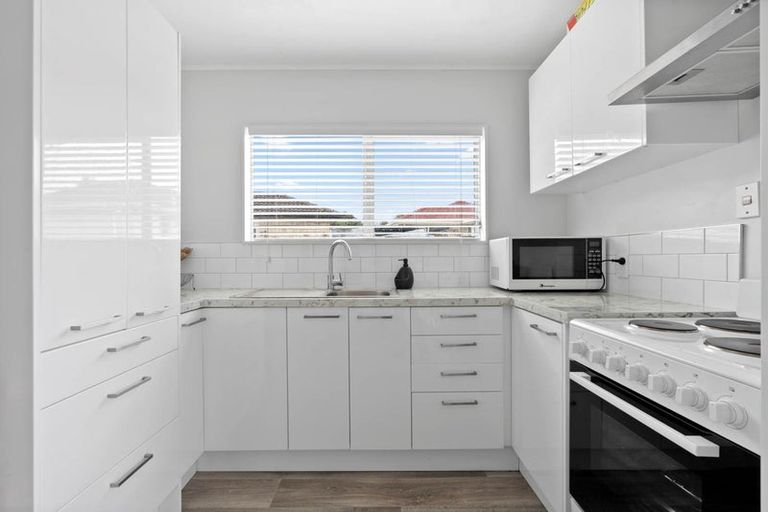 Photo of property in 73a Heathdale Crescent, Papakura, 2110