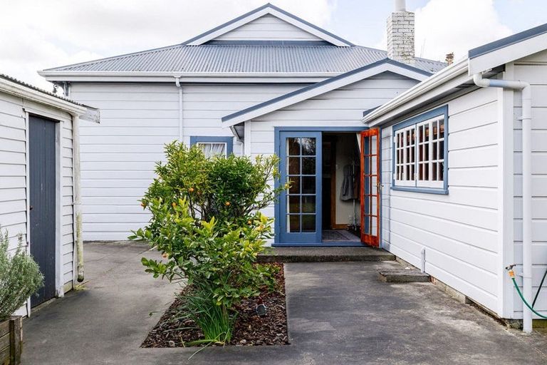 Photo of property in 30 Lombard Street, Palmerston North, 4410