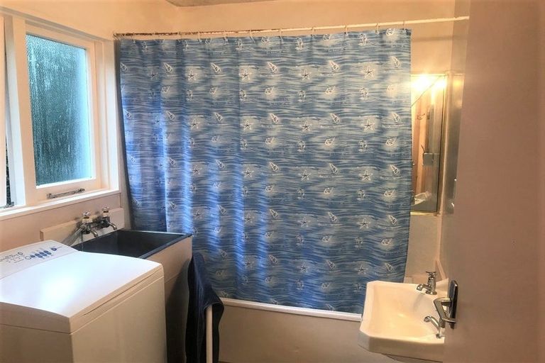 Photo of property in 25 Finnimore Terrace, Vogeltown, Wellington, 6021