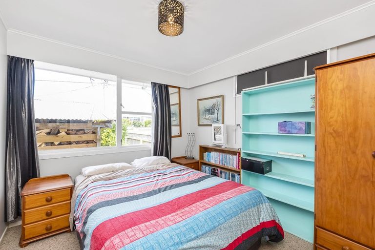 Photo of property in 25 Gray Avenue, Paraparaumu Beach, Paraparaumu, 5032