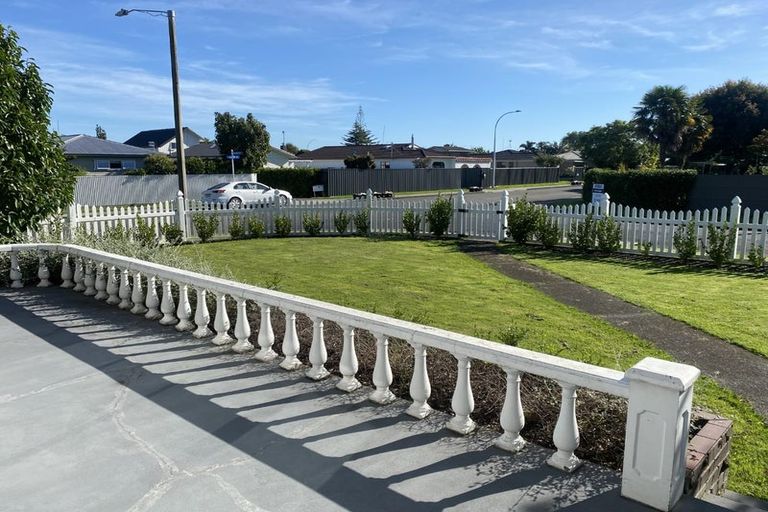 Photo of property in 1 Chester Place, Taradale, Napier, 4112