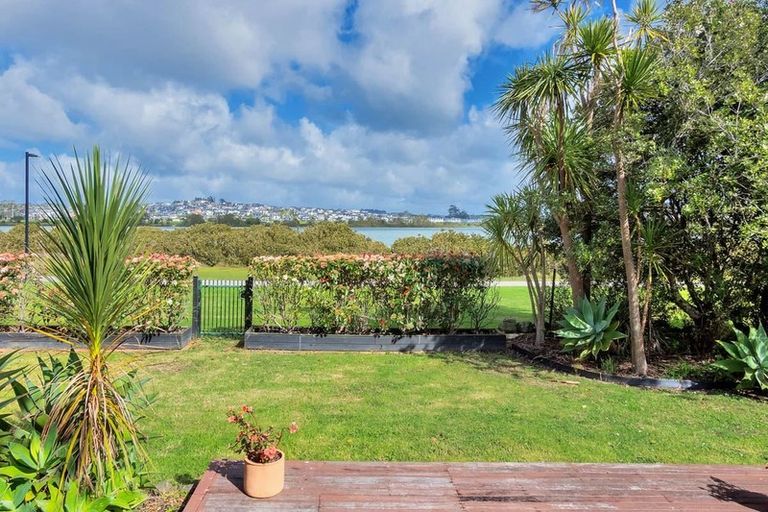 Photo of property in 45 Maygrove Drive, Orewa, 0931