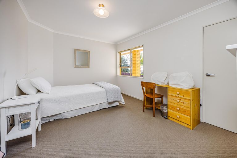 Photo of property in 58 Rushgreen Avenue, Pahurehure, Papakura, 2113