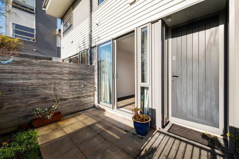 Photo of property in 8/24 Princess Terrace, Newtown, Wellington, 6021