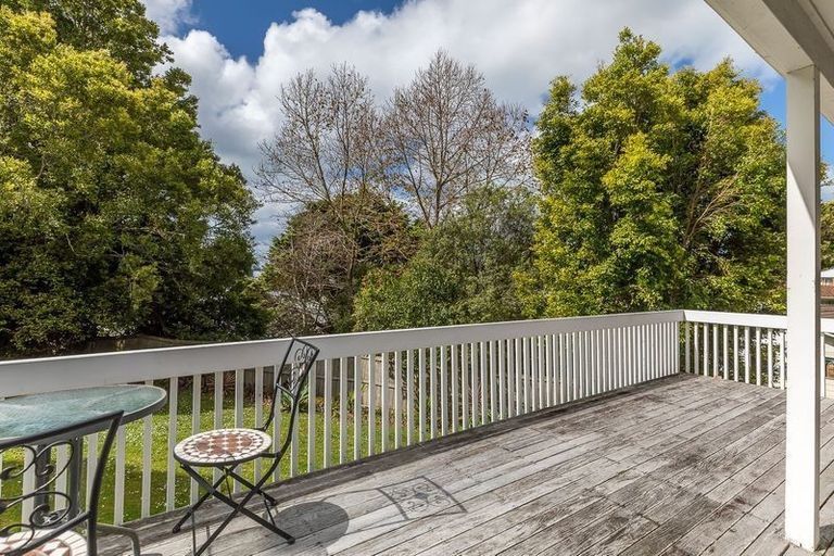 Photo of property in 17 Celeste Place, Totara Vale, Auckland, 0627