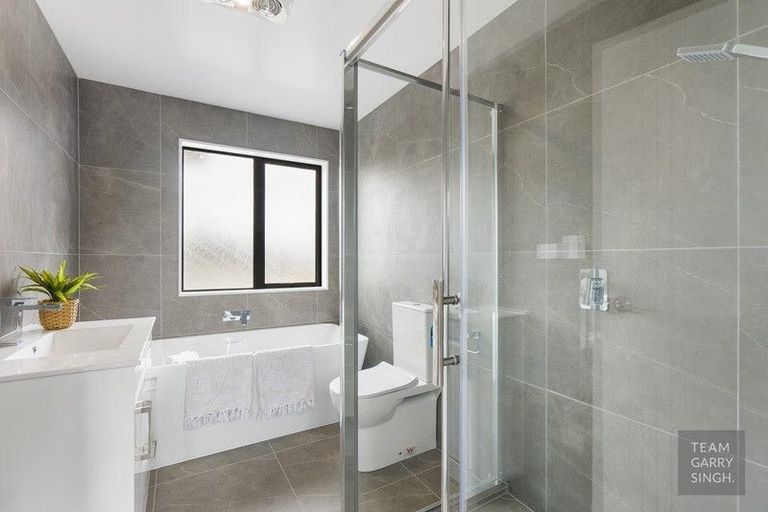 Photo of property in 2 Nanleen Rise, Manurewa, Auckland, 2105