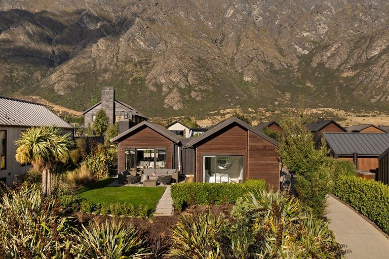 Photo of property in 13 Ellesmere Avenue, Jacks Point, Queenstown, 9371
