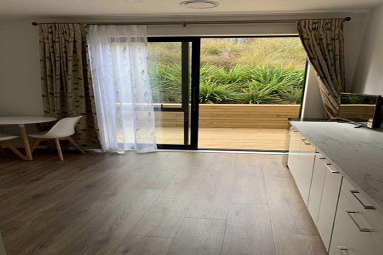 Photo of property in 8 Tawatawa Street, Long Bay, Auckland, 0630