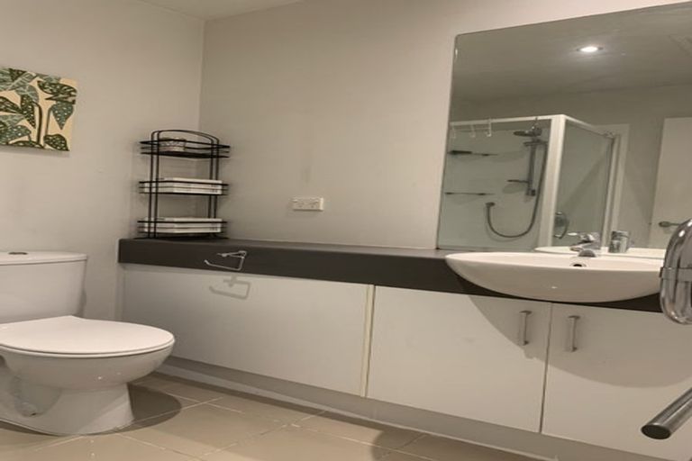 Photo of property in 3c/60 Masons Road, Oteha, Auckland, 0632