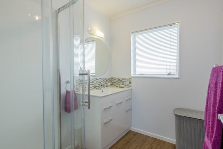 Photo of property in 13 Vogel Street, Levin, 5510