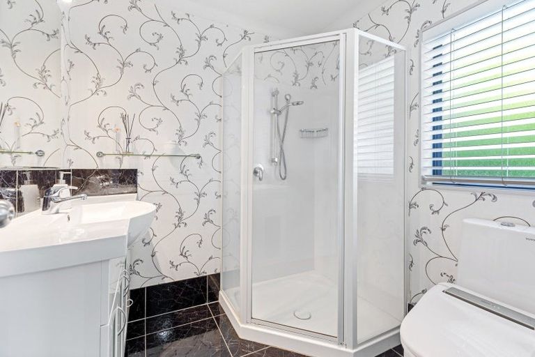 Photo of property in 18 Ko Place, Pyes Pa, Tauranga, 3112