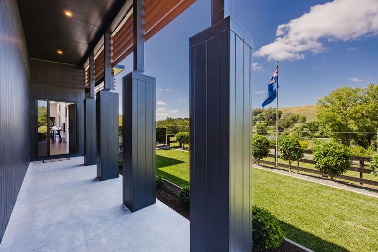 Photo of property in 4 Cemetery Road, Waipawa, 4273